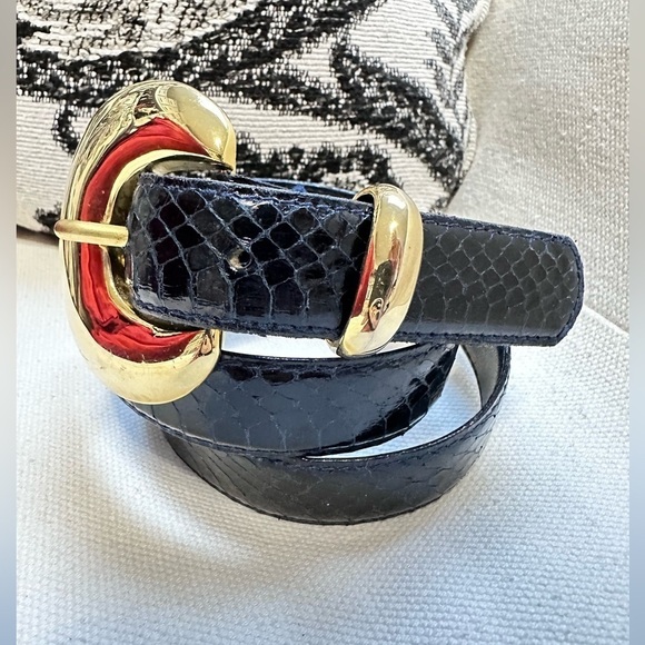 Woman’s belt snake skin large gold buckle black 30 to 32 signed MAGID EUC 3488 p - Picture 5 of 13